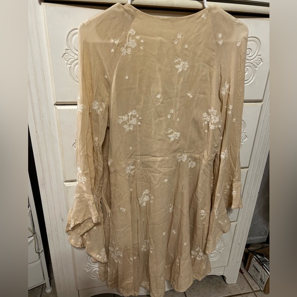 🎬Free People Cream Floral size10 GUC jasmine embroidered flare dress… - Picture 10 of 11